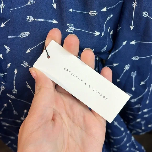 NWT Crescent & Willough 3/4 Long Sleeve Blouse Shirt Blue Arrows Womens L - Picture 5 of 10